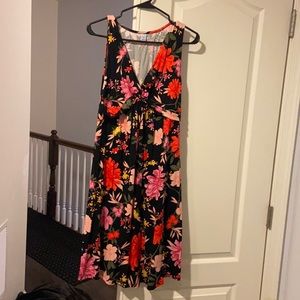 Floral maternity dress